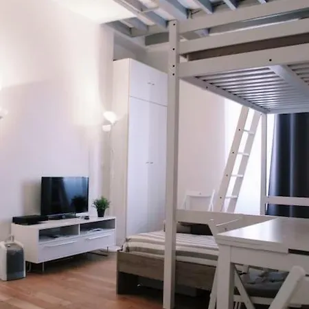 Sacre Coeur Flat Paryż